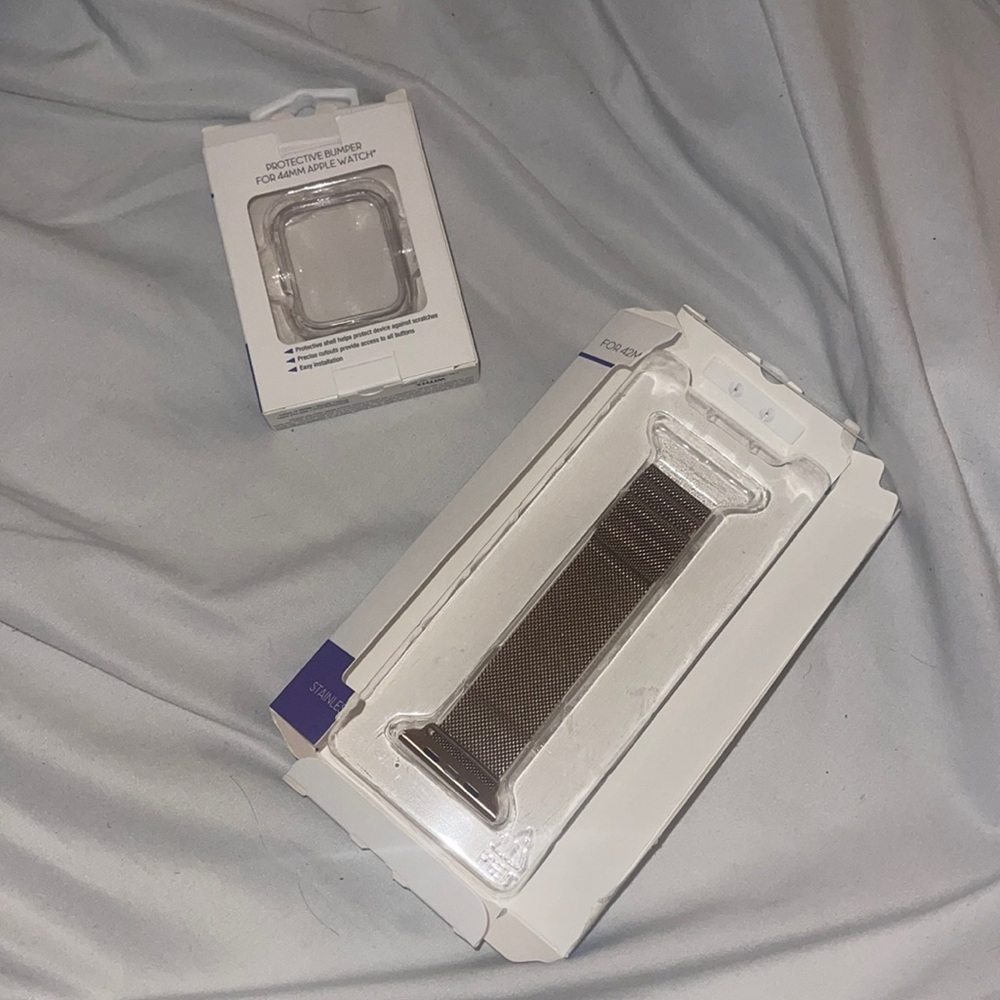 44 mm apple watch bumper and 42 mm band